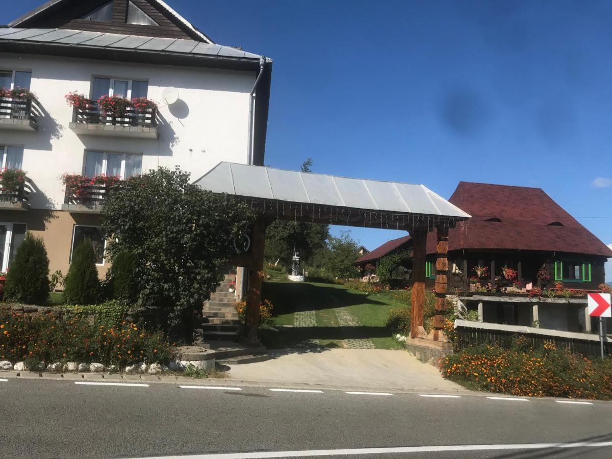 Готель Casa Relax Valeni  Екстер'єр фото