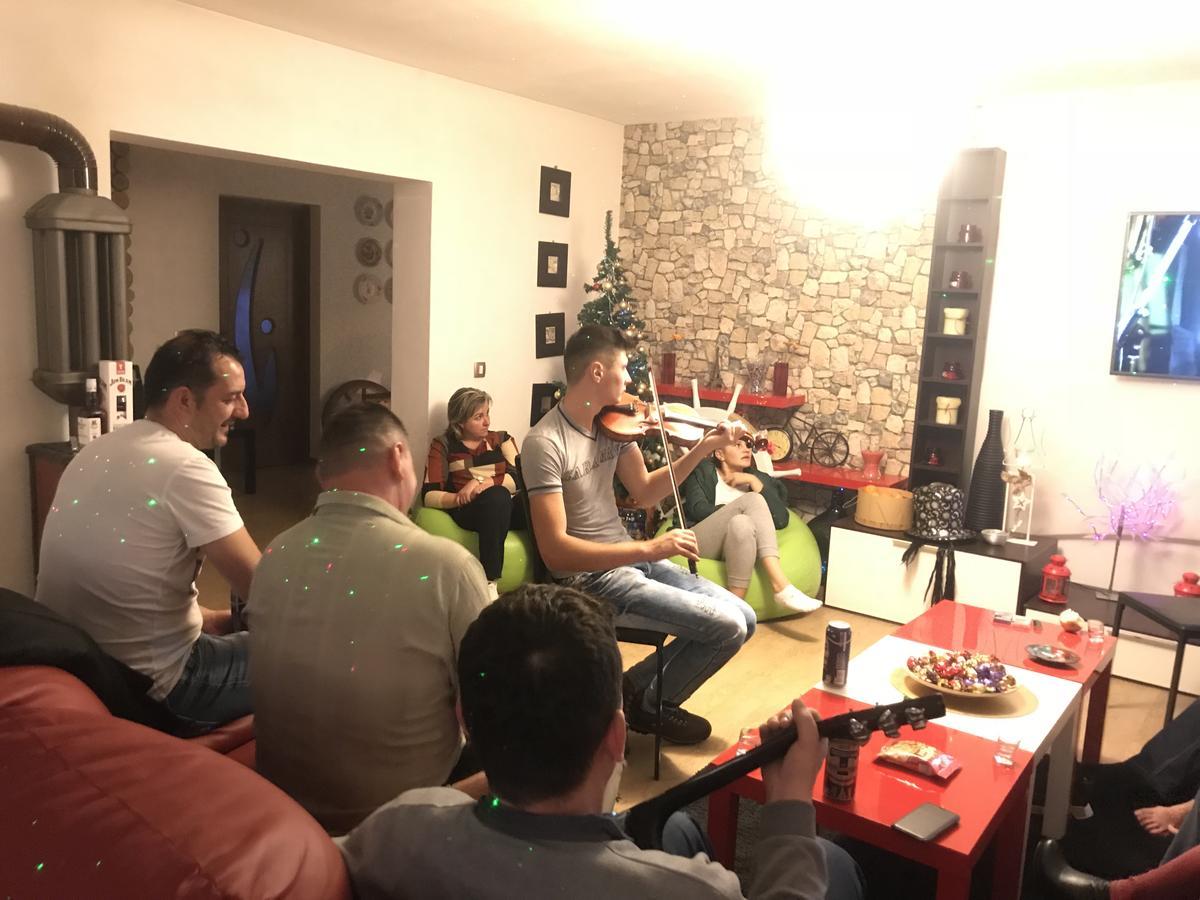 Готель Casa Relax Valeni  Екстер'єр фото