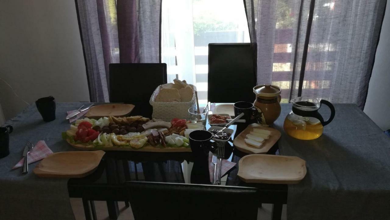 Готель Casa Relax Valeni  Екстер'єр фото