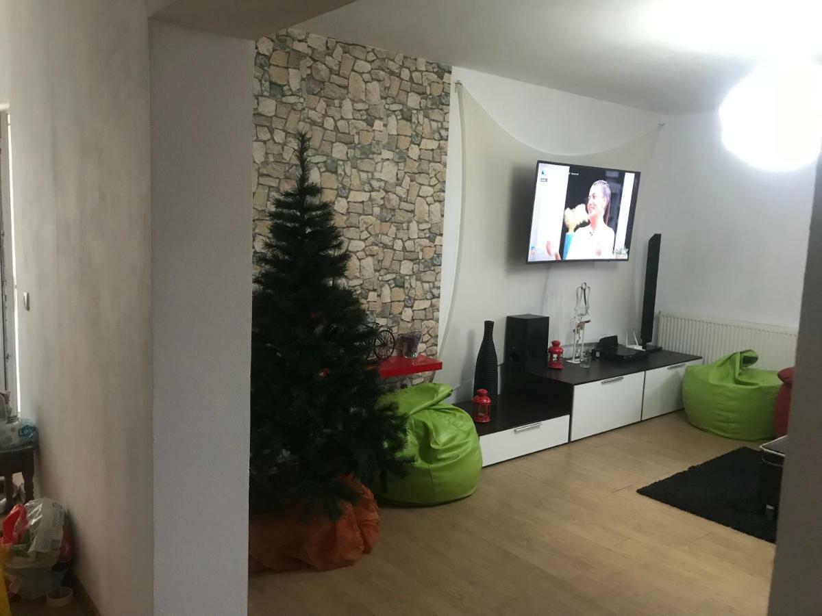 Готель Casa Relax Valeni  Екстер'єр фото