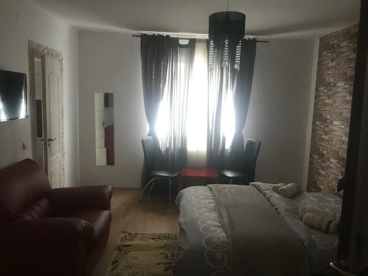 Готель Casa Relax Valeni  Екстер'єр фото